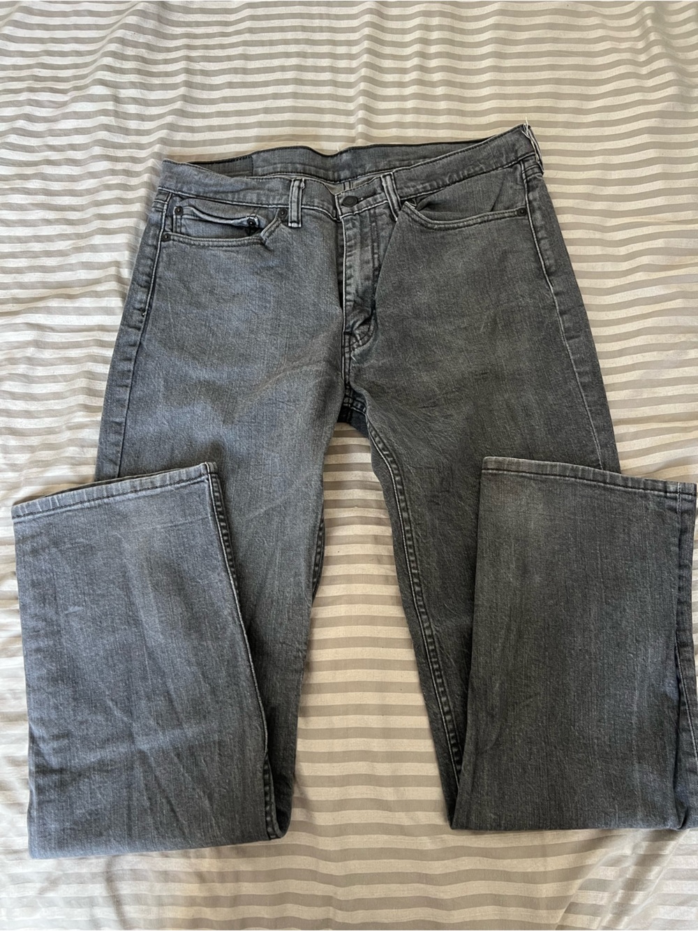 Levi's Wide-Leg Jeans in Washed Gray